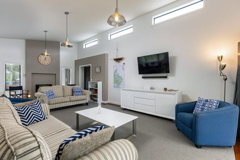 Photo of property in 29 Beach Road, Waikawa, Picton, 7220