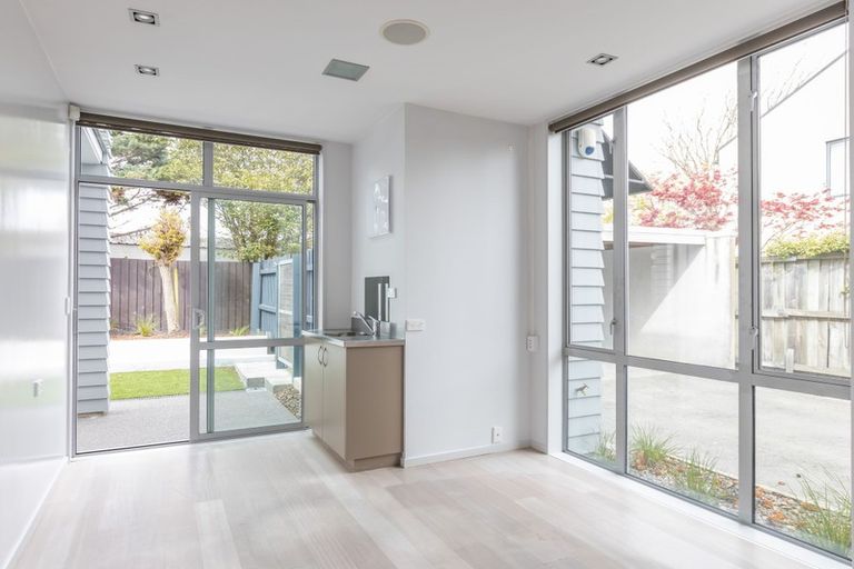 Photo of property in 8a Rotherham Street, Riccarton, Christchurch, 8041