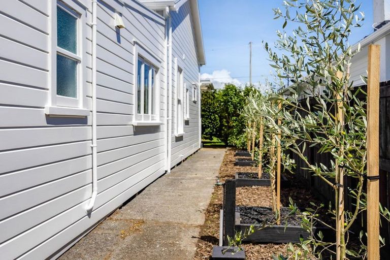 Photo of property in 67 Govett Avenue, Frankleigh Park, New Plymouth, 4310