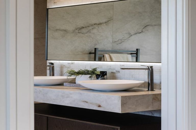 Photo of property in 112 Arran Point Parade, Orewa, 0931