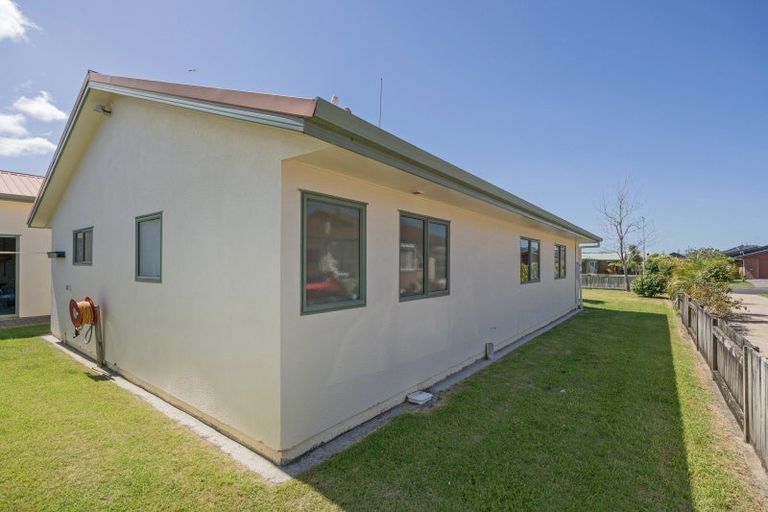 Photo of property in 41 Springbok Avenue, Whitianga, 3510
