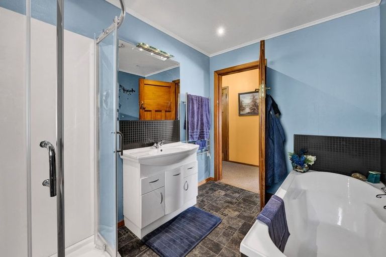 Photo of property in 70 Collins Street, Hawera, 4610