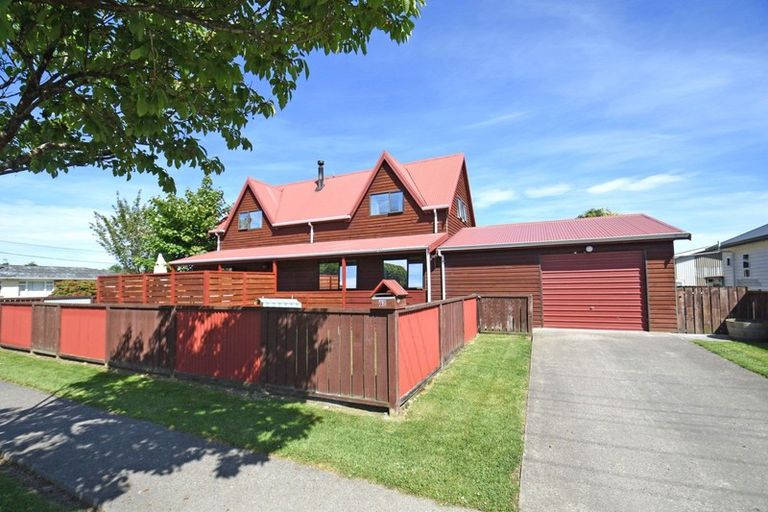 Photo of property in 82 Dunlop Street, Wallacetown, 9816