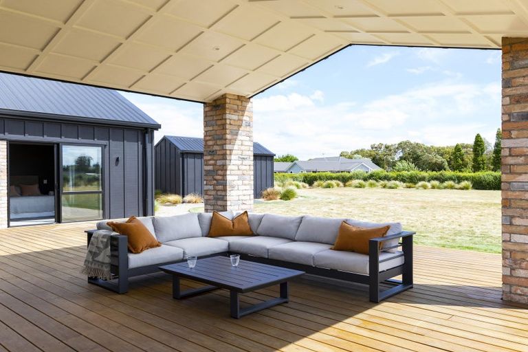 Photo of property in 53 Dysart Lane, Kumeu, 0891