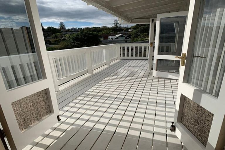 Photo of property in 80 Hadfield Street, Beach Haven, Auckland, 0626