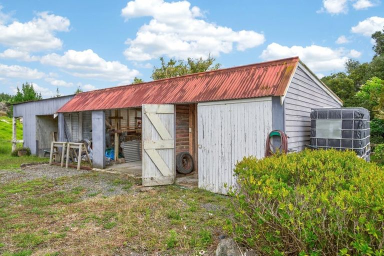 Photo of property in 196 Bull Road, Waiotira, 0193