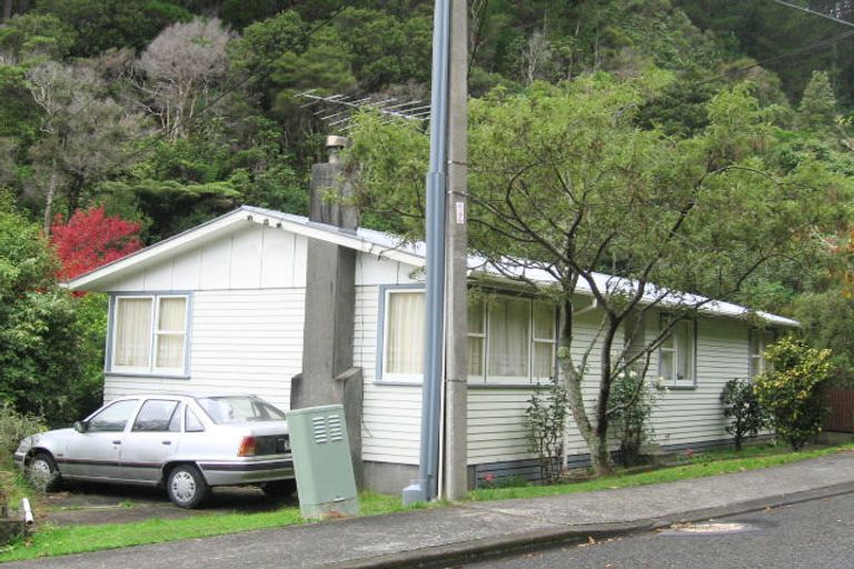 Photo of property in 73 Elmslie Road, Pinehaven, Upper Hutt, 5019