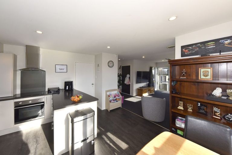 Photo of property in 55 Solomon Avenue, Redwood, Christchurch, 8051