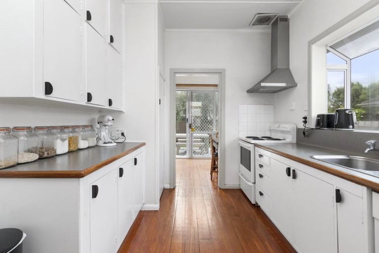 Photo of property in 77 Clarkin Road, Fairfield, Hamilton, 3214