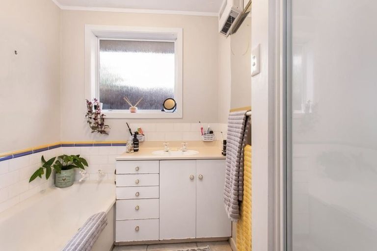 Photo of property in 8 Saffron Street, Bryndwr, Christchurch, 8053