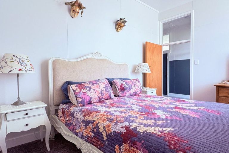 Photo of property in 8 Marine Parade, Wairoa, 4108