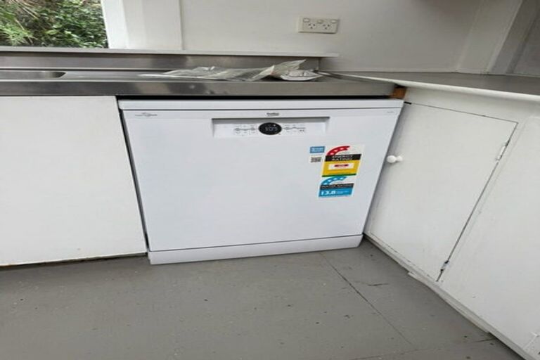 Photo of property in 36 Lawrence Street, Newtown, Wellington, 6021