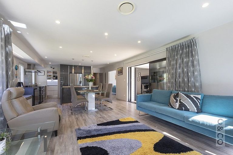 Photo of property in 22c Sunnyvale Road, Swanson, Auckland, 0614