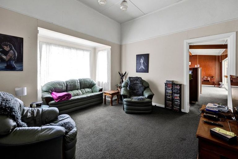 Photo of property in 6 Lincoln Street, Patea, 4520