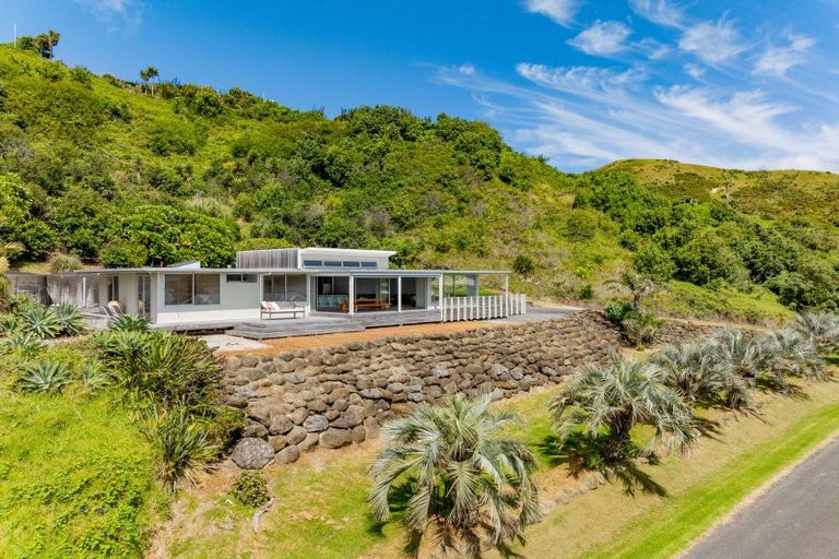 Photo of property in 14 Oraka Road, Mahia, Nuhaka, 4198