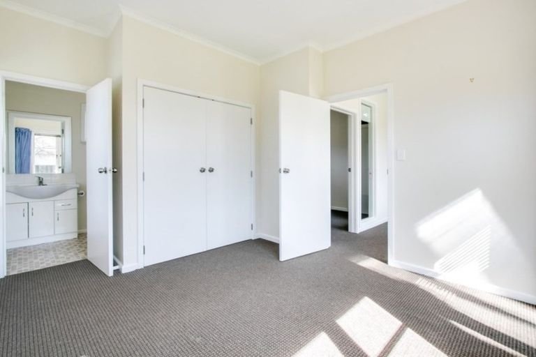 Photo of property in 100 Guppy Road, Taradale, Napier, 4112
