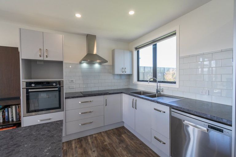 Photo of property in 28 Burnby Drive, Te Anau, 9679