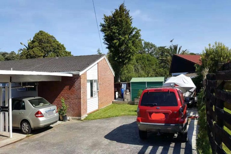 Photo of property in 2/76 Glenvar Road, Torbay, Auckland, 0630