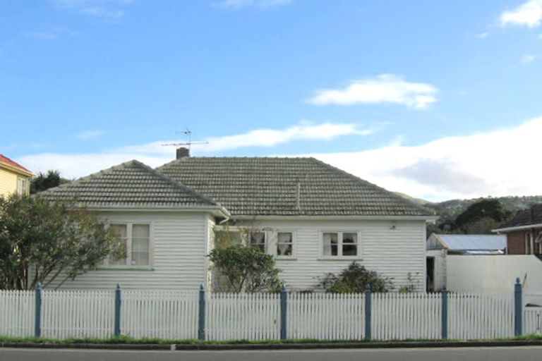 Photo of property in 881 High Street, Avalon, Lower Hutt, 5011