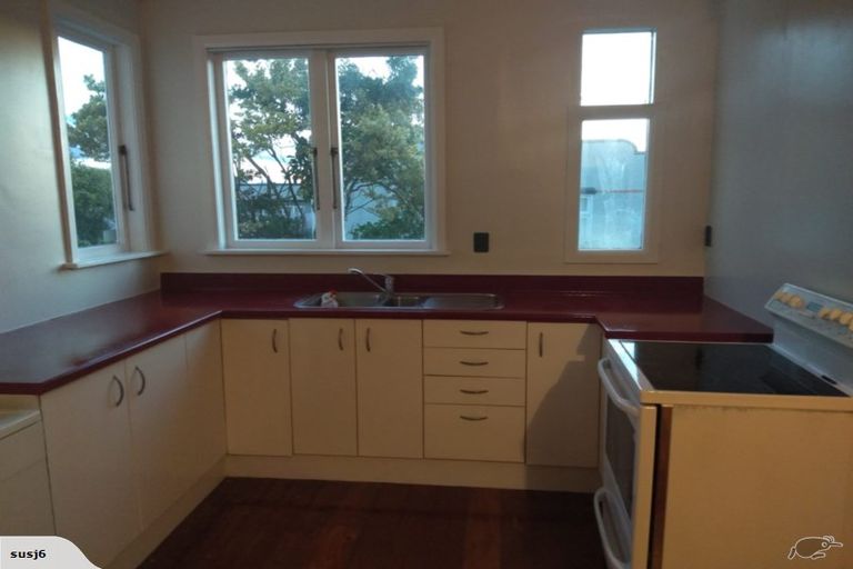 Photo of property in 339 Oxford Street, Levin, 5510