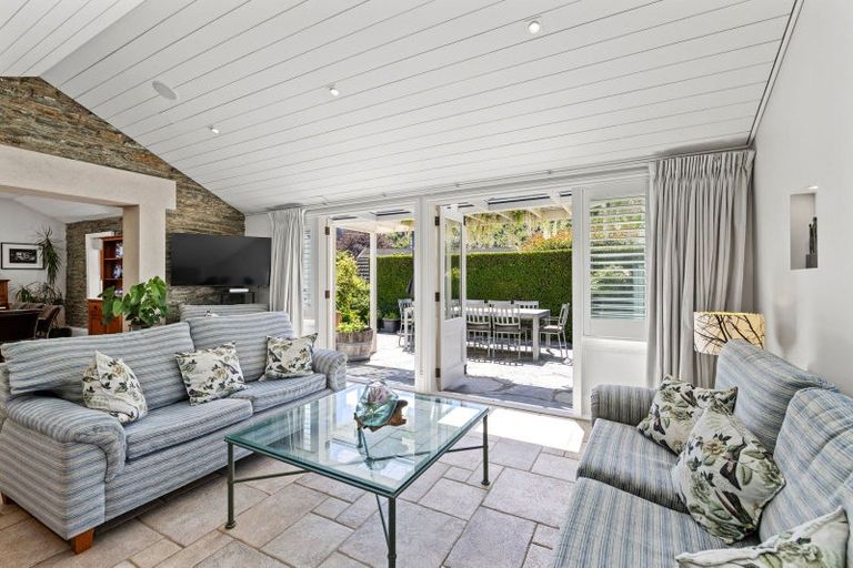 Photo of property in 21 Anglesea Street, Arrowtown, 9302