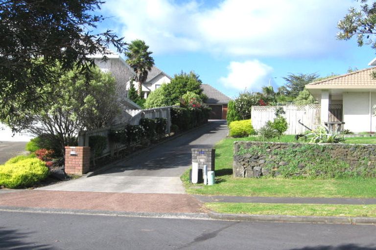 Photo of property in 108 Simmental Crescent, Somerville, Auckland, 2014