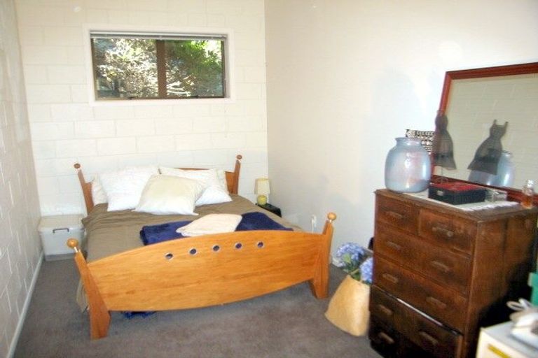 Photo of property in 77a View Road, Houghton Bay, Wellington, 6023