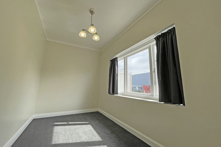 Photo of property in 31 Andrew Young Street, Palmerston North, 4410