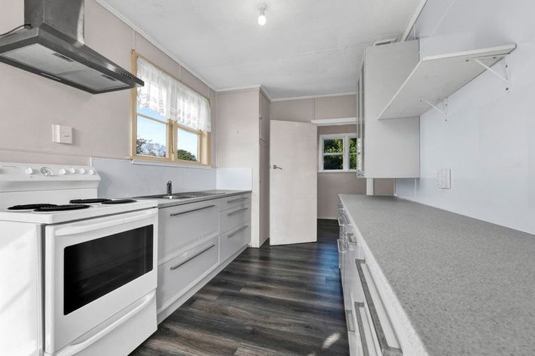 Photo of property in 53 Fairfield Road, Hawera, 4610