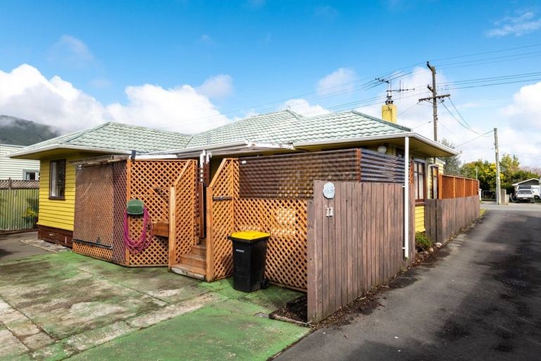 Photo of property in 11 Polstead Road, Stoke, Nelson, 7011