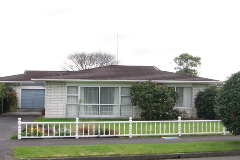 Photo of property in 19 Erin Street, Hokowhitu, Palmerston North, 4410