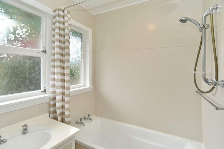 Photo of property in 17 Courage Road, Amberley, 7410