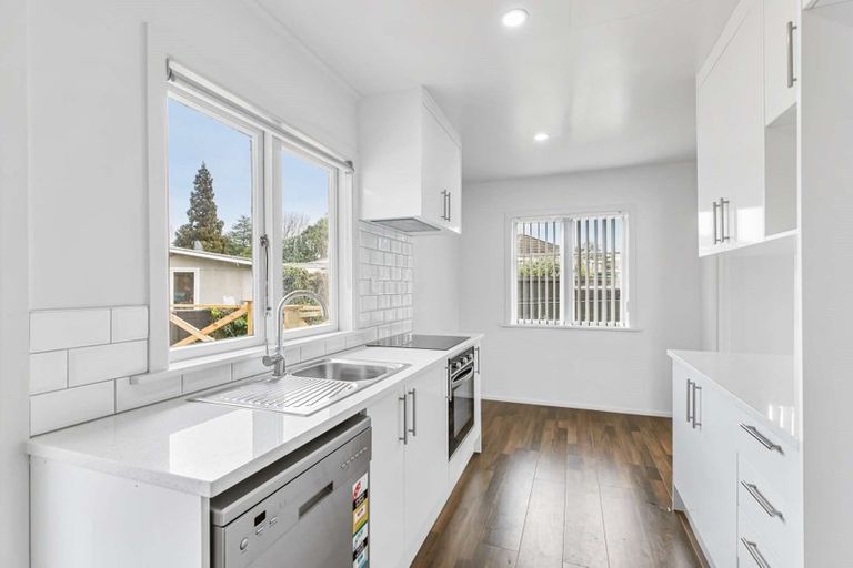 Photo of property in 51 Weymouth Road, Manurewa, Auckland, 2102