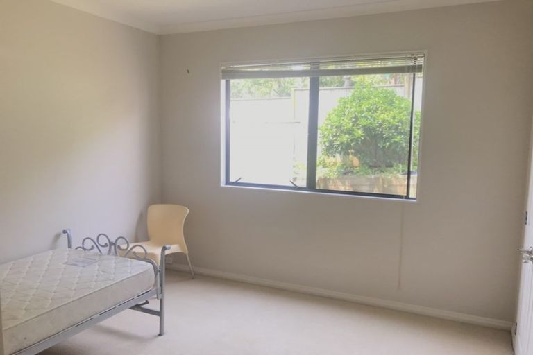 Photo of property in 132 Hugh Green Drive, Pinehill, Auckland, 0632