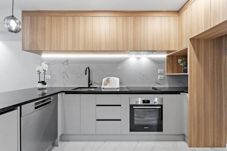 Photo of property in 11/23 Tudor Road, Henderson, Auckland, 0610