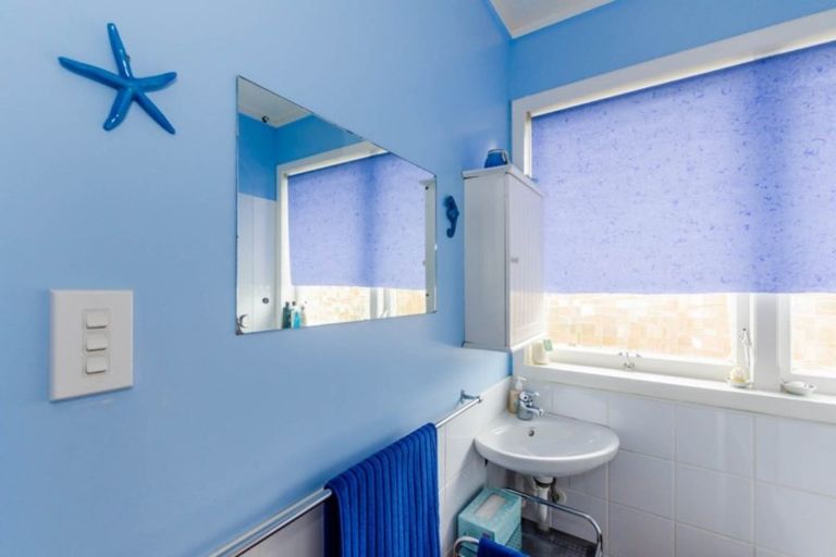 Photo of property in 6a Te Uruhi Grove, Paraparaumu, 5032