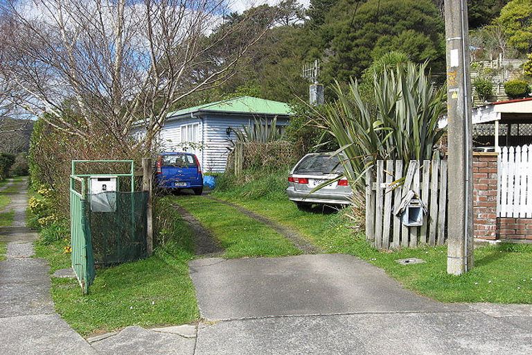 Photo of property in 2 Karaka Street, Wainuiomata, Lower Hutt, 5014