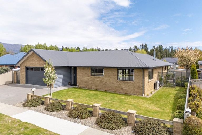 Photo of property in 8 Henderson Drive, Alexandra, 9320