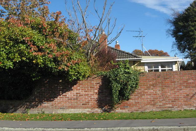 Photo of property in 39 Wai-iti Terrace, Burnside, Christchurch, 8052