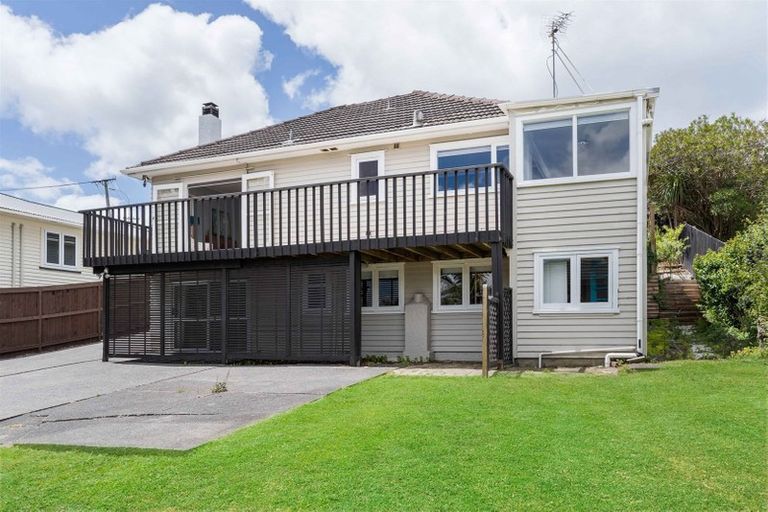Photo of property in 1/40 Carlisle Road, Browns Bay, Auckland, 0630