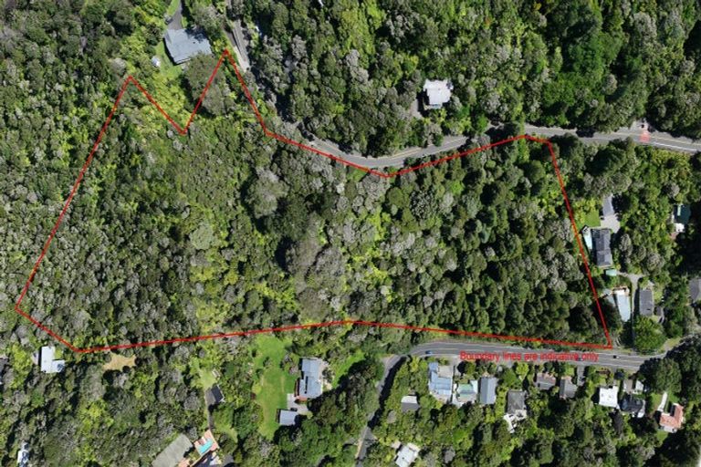 Photo of property in 14 Scenic Drive, Titirangi, Auckland, 0604