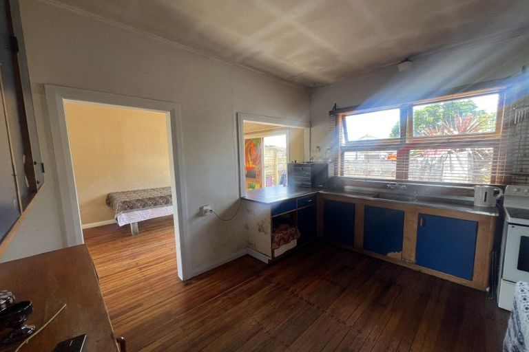 Photo of property in 39 Christian Street, Dannevirke, 4930