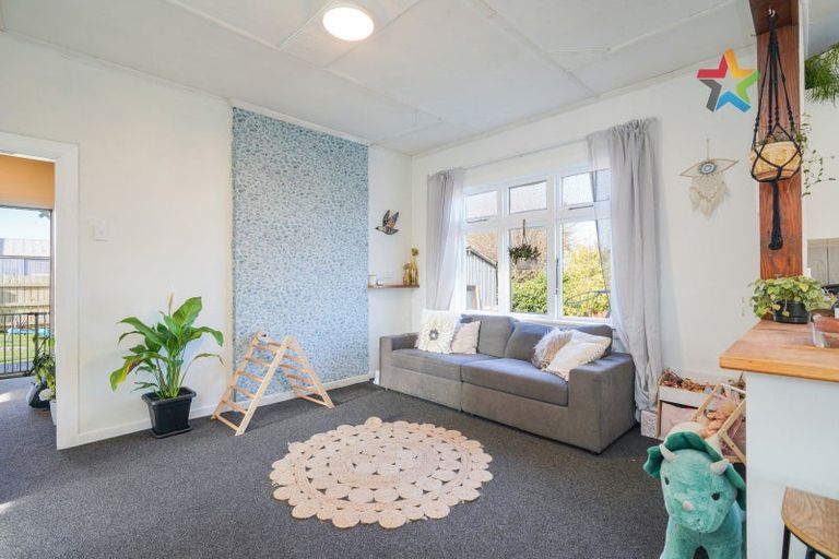 Photo of property in 63 Elles Road, Otautau, 9610