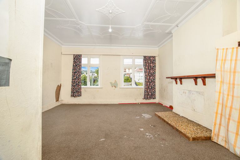 Photo of property in 372 South Road, Caversham, Dunedin, 9012