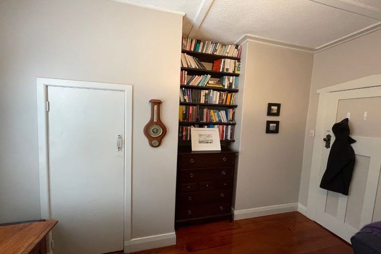 Photo of property in 74 Mitchell Street, Brooklyn, Wellington, 6021