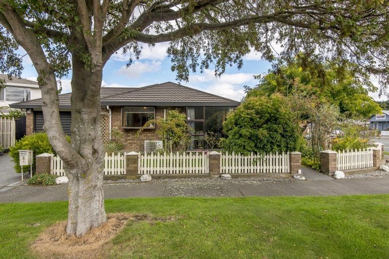 Photo of property in 2 Pentland Drive, Belfast, Christchurch, 8051