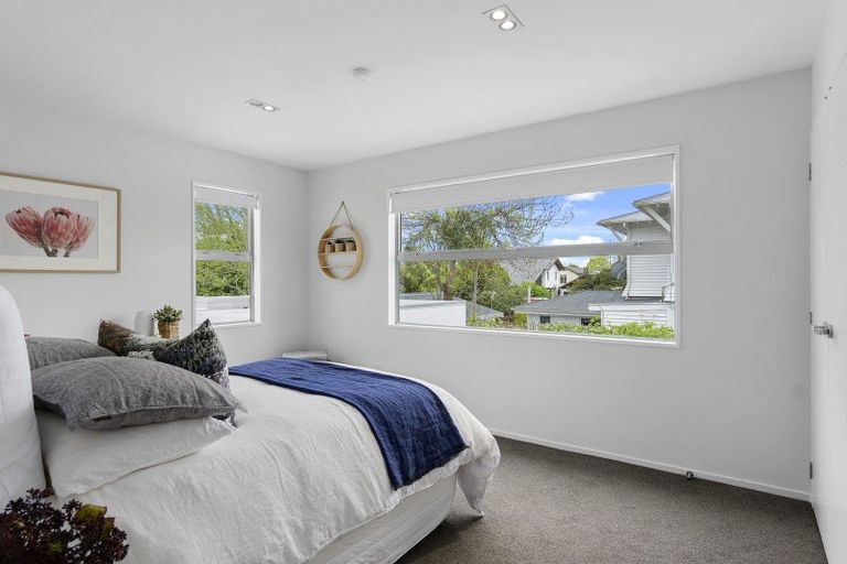 Photo of property in 35 Waiwetu Street, Fendalton, Christchurch, 8052