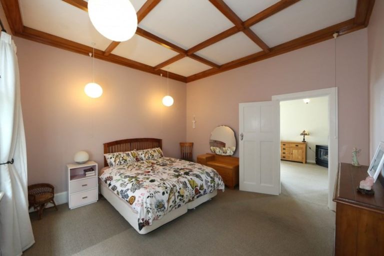 Photo of property in 23 Guys Hill Road, Hospital Hill, Napier, 4110