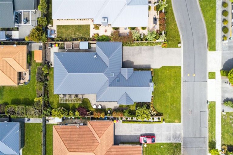 Photo of property in 7 Oratia Grove, Northwood, Christchurch, 8051