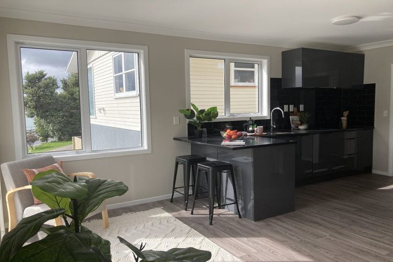 Photo of property in 156 Paremata Road, Paremata, Porirua, 5024